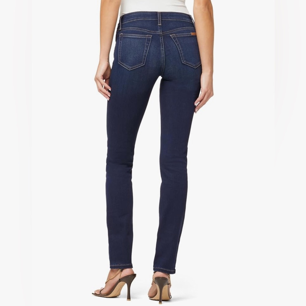 Joe’s Jeans Flawless The Cigarette straight leg in Sabina color